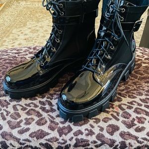 Super Lightweight Patent Combat Boots (11)